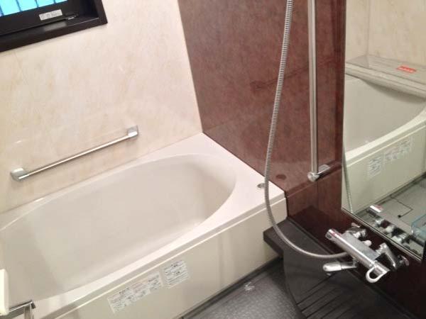 Bathroom. It is the state of the bathroom of the room. Because there is a hot-spring baths, It does not seem to be too much use.