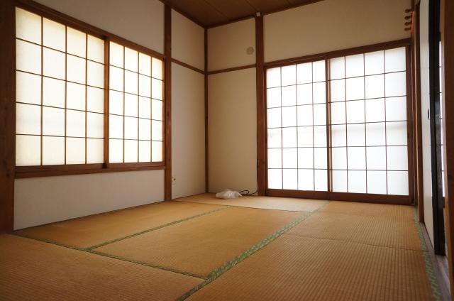 Living and room. It is clean and bright rooms!