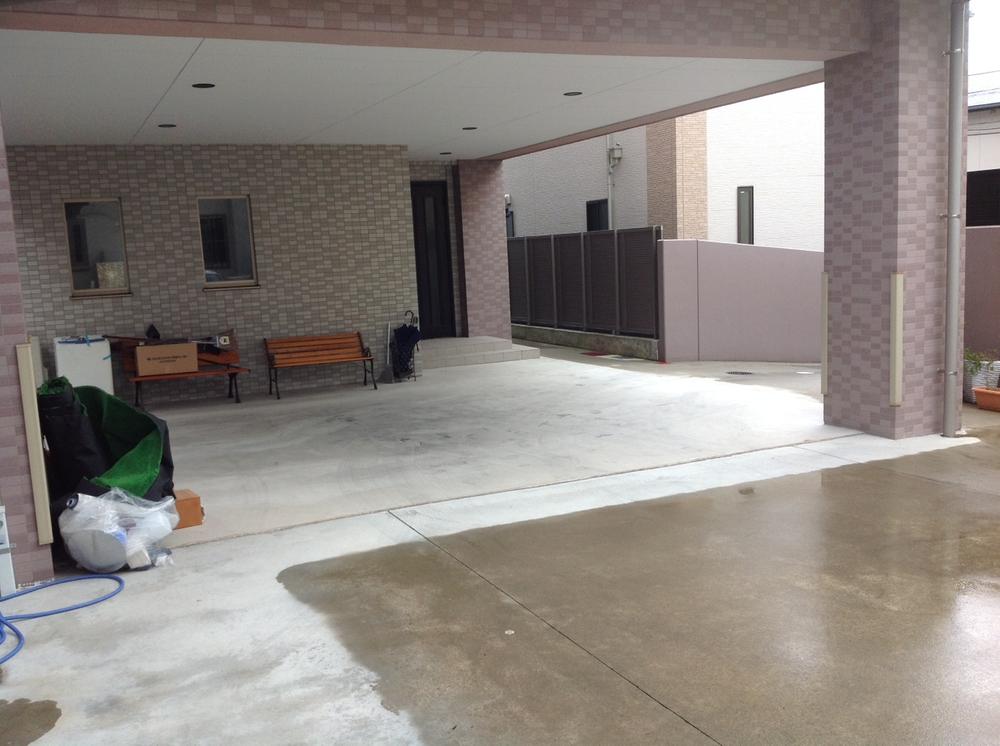 Parking lot. Local (11 May 2013) Shooting