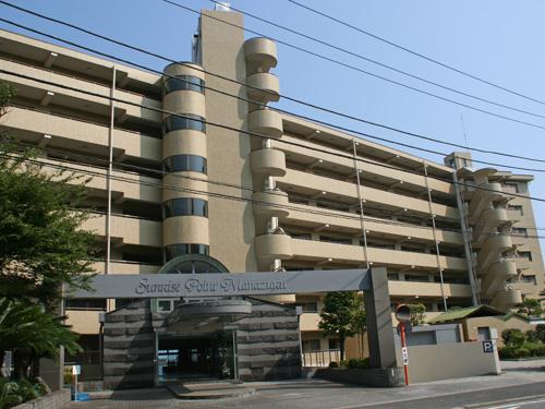 Local appearance photo. Mansion appearance