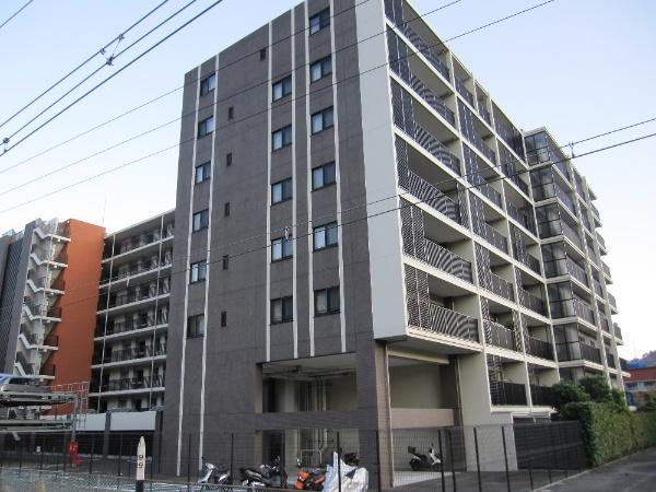 Local appearance photo. And adjacent to Yugawara Station.