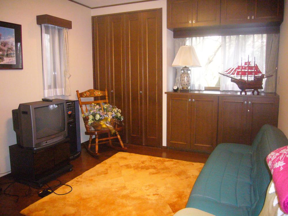 Non-living room. 8 is a mat of Western-style