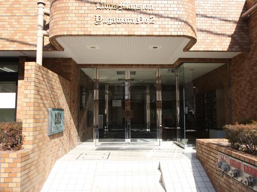 Entrance. Common areas