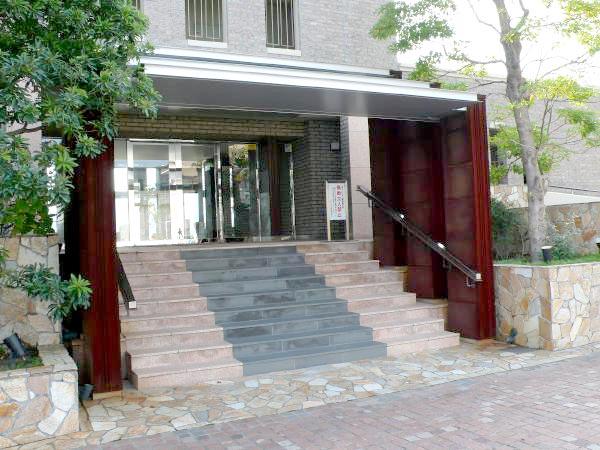 Local appearance photo. Local (12 May 2012) shooting