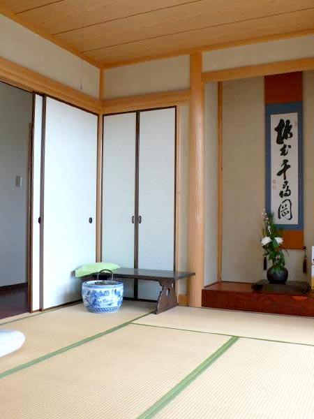 Non-living room. Indoor (January 2012) shooting Japanese-style room
