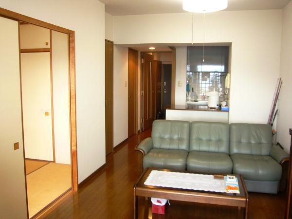 Living. Western-style There is one other next to the entrance, 2LDK is.