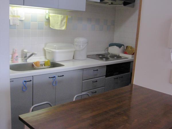 Kitchen. Kitchen. It becomes very clean available. There is no gas.