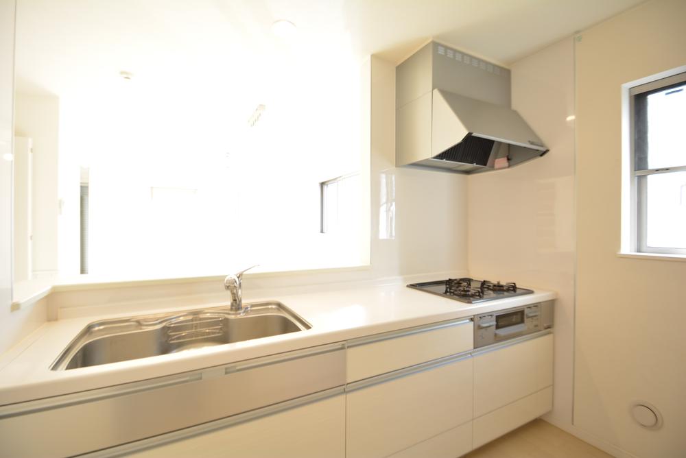 Kitchen. You can happily cooking in the face-to-face kitchen with a feeling of opening ☆