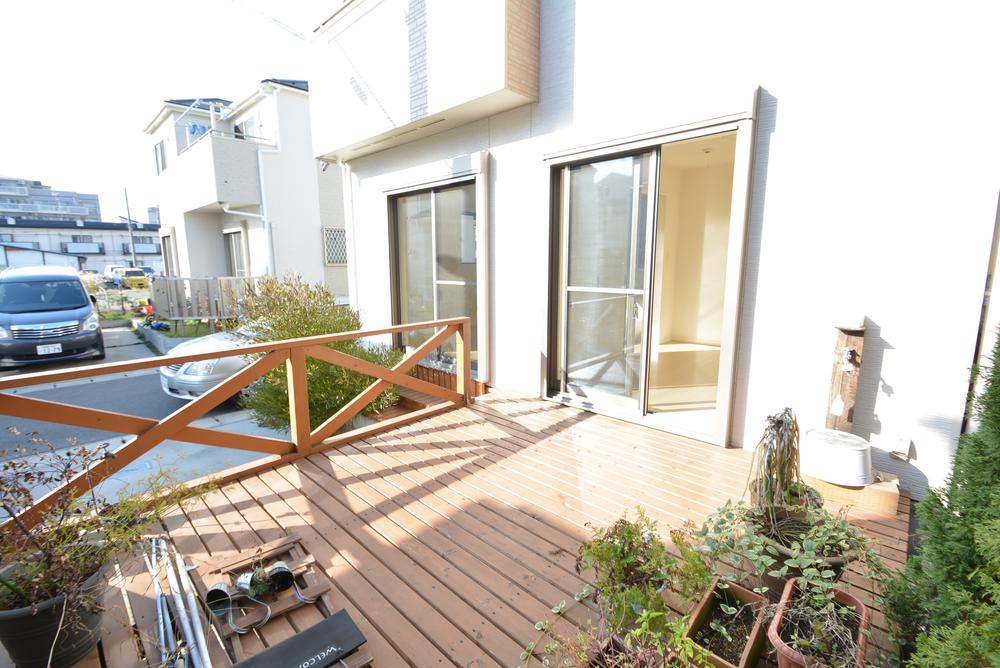 Garden. You can also BBQ is with a wood deck ☆