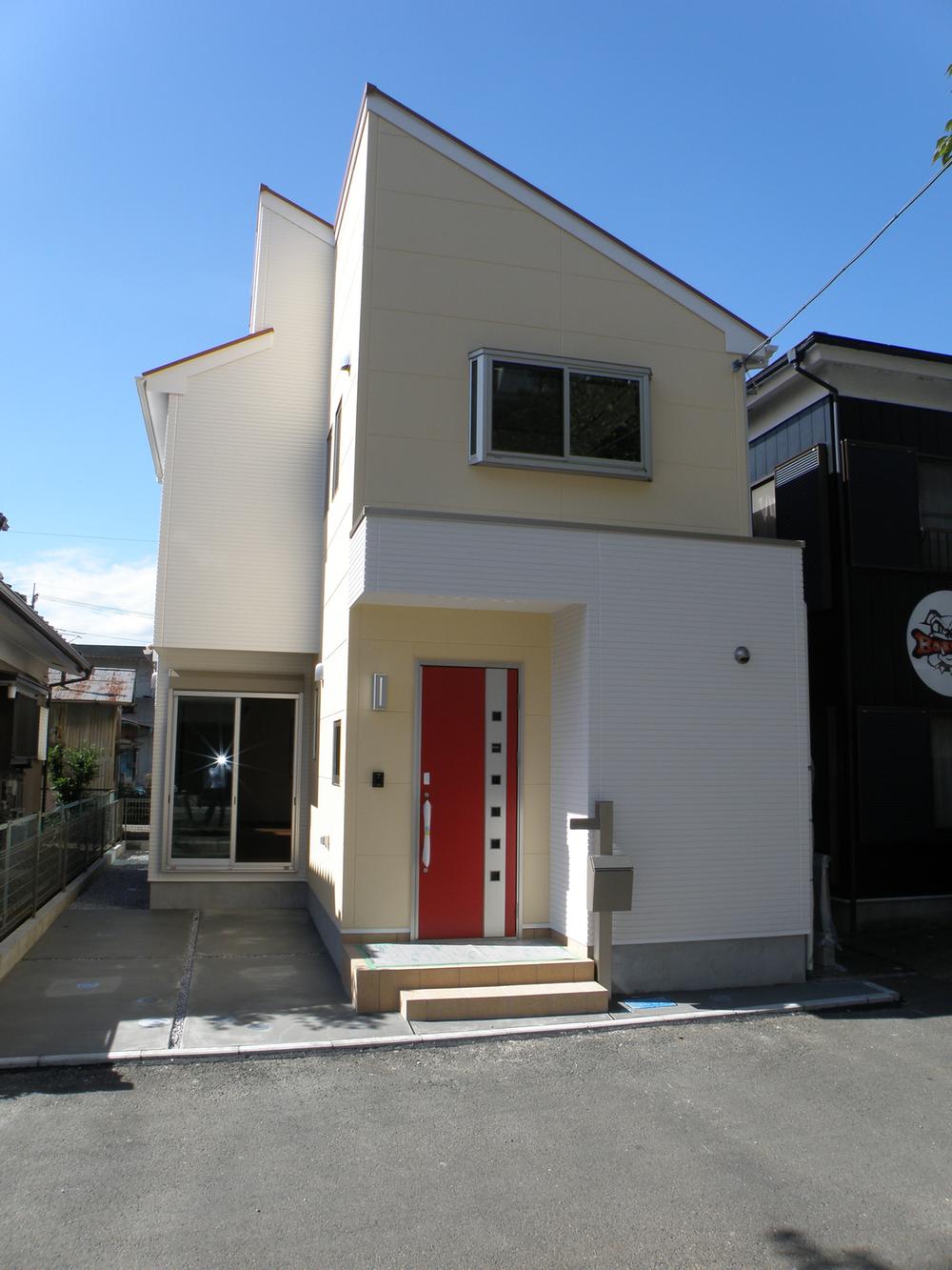 Building plan example (exterior photos). Building plan example (1 Issue land) Building Price      12.5 million yen, Building area  89.25  sq m