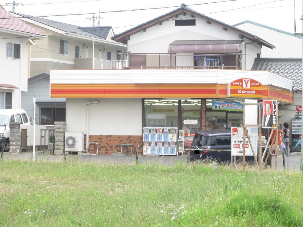 Convenience store. 300m until the Daily Store