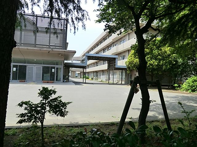 Junior high school. 876m to Atsugi Municipal Atsugi Junior High School