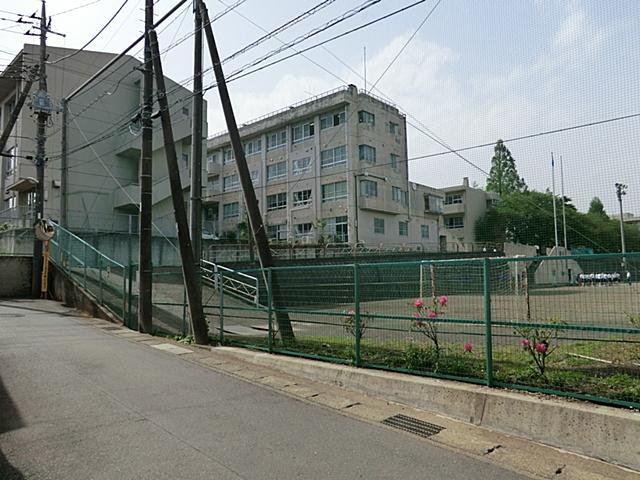 Junior high school. 1033m to Atsugi City small Ayu Junior High School