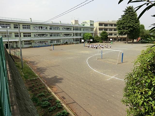Primary school. 1066m to Atsugi Municipal small Ayu Elementary School