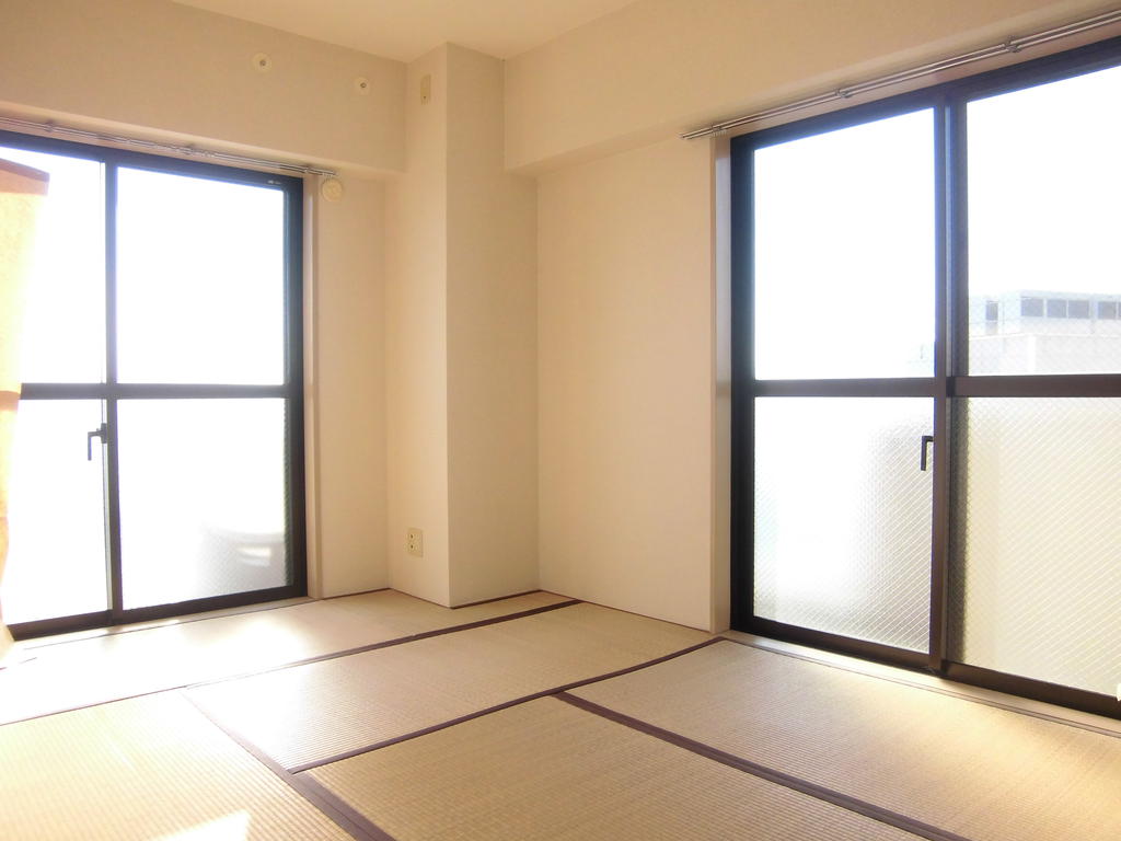 Living and room. Japanese-style room 7 tatami