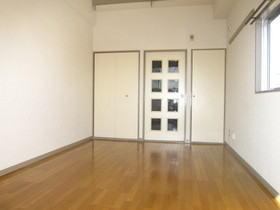 Living and room. Western-style 7 Pledge