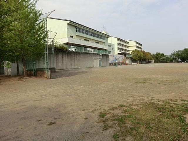 Primary school. 612m to Atsugi Municipal Iiyama Elementary School