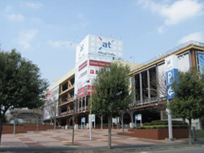 Shopping centre. Atsugi 2372m until the trellis (shopping center)