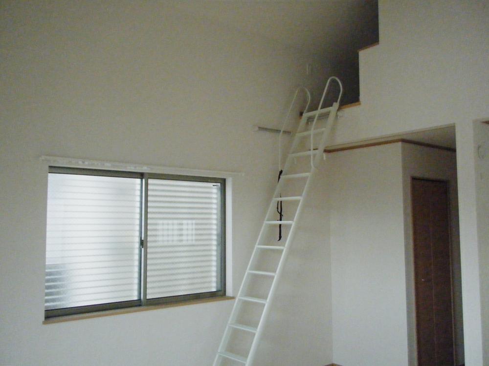 Living. From the living room to the loft