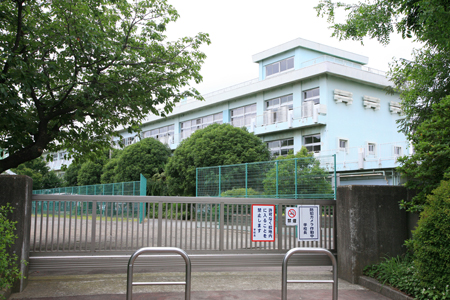 Primary school. 1017m to Atsugi Municipal Midorigaoka elementary school (elementary school)