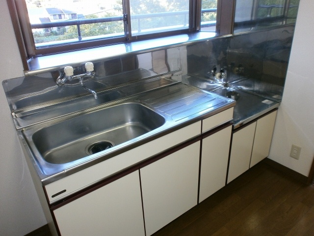 Kitchen. Watanabe Ichinohe Ken houses for rent