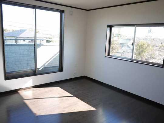 Same specifications photos (Other introspection)