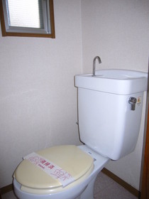 Toilet. toilet ・ Yes window