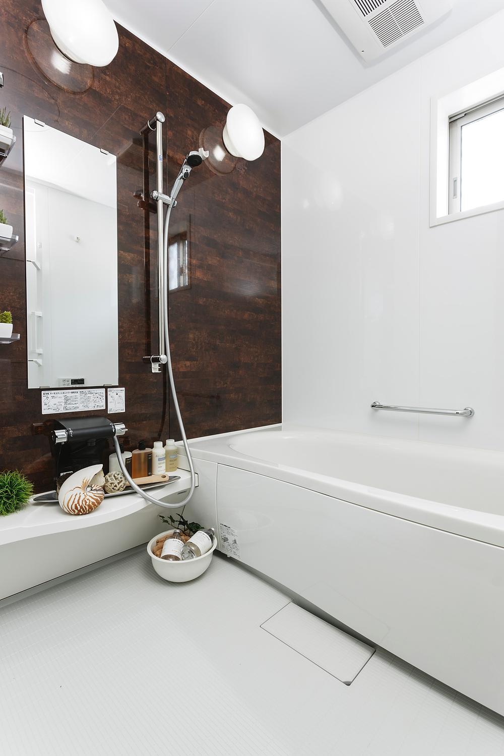 Bathroom. Model house Comfort Avenue 52 Building (July 2013) Shooting