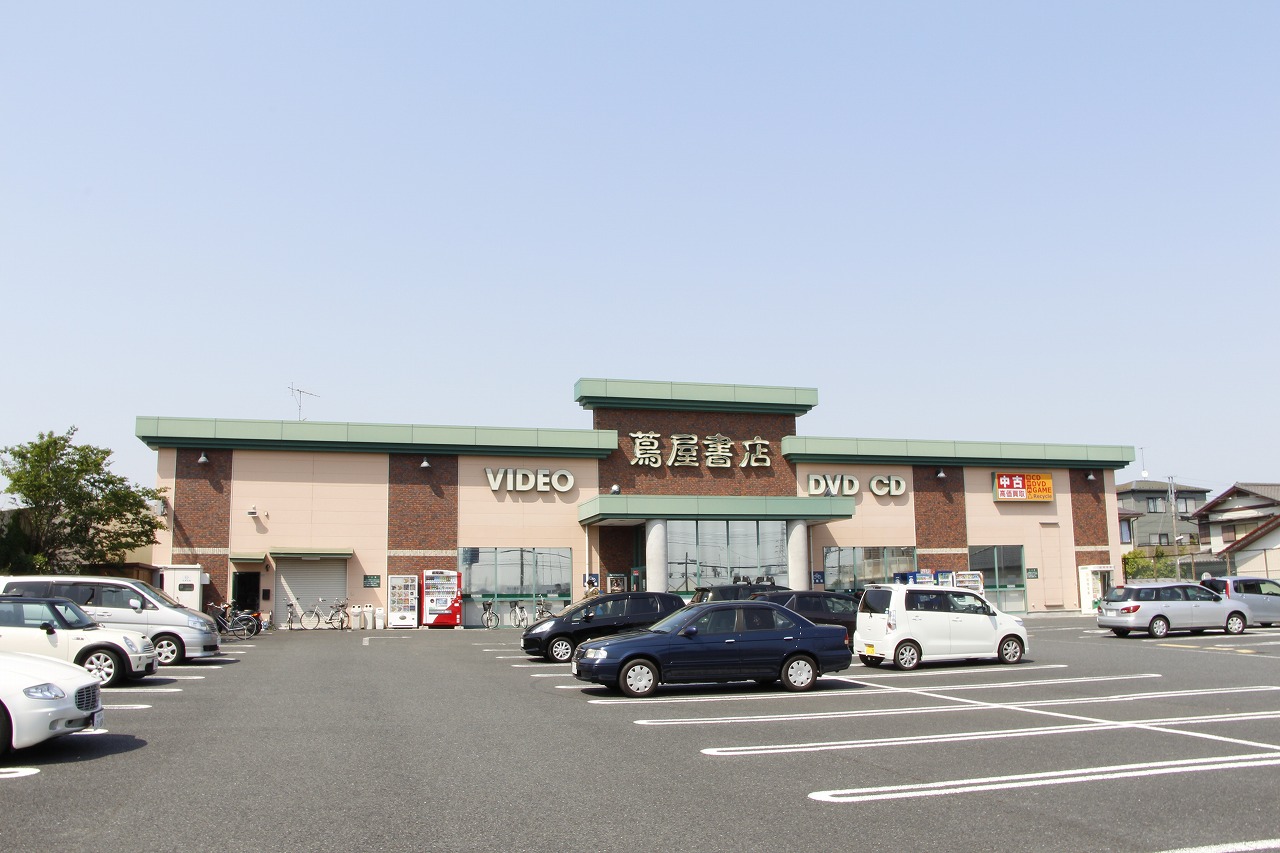 Rental video. Tsutaya 1100m to the bookstore (video rental)