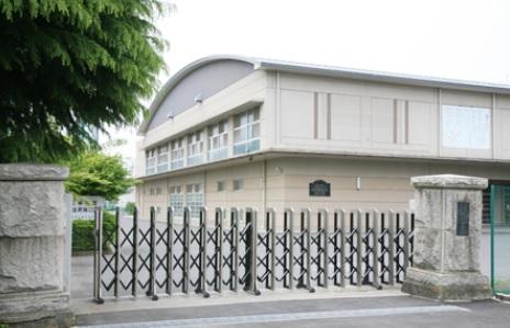 Junior high school. 350m Atsugi until junior high school Municipal Atsugi Junior High School