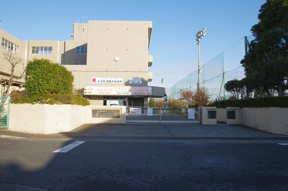 Junior high school. 850m to Atsugi Municipal Forest Junior High School