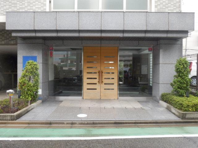 Entrance. auto lock
