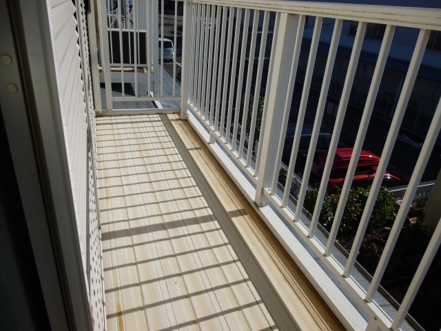 Balcony. 370 Heights