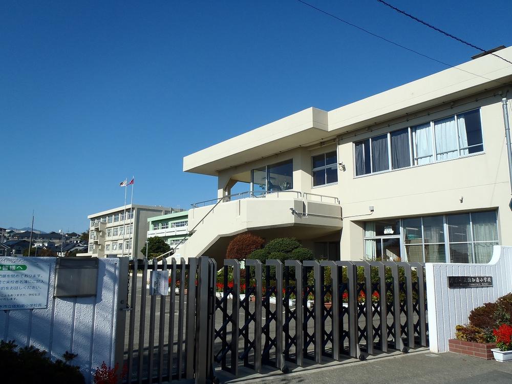 Primary school. 434m to Atsugi Municipal Yochi Minami Elementary School