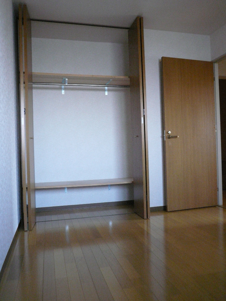 Living and room. Western-style 6.5 tatami mats (2)  The same type ・ It will be in a separate dwelling unit photos. 