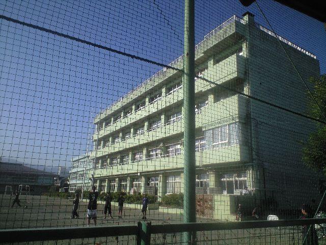 Primary school. 760m