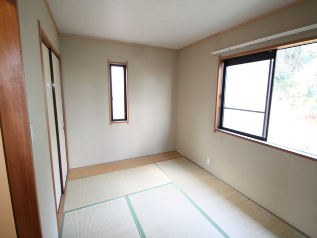 Living and room. 2F Japanese-style room