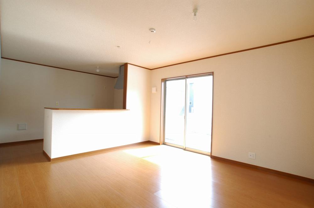 Same specifications photos (living). You can cooking fun with face-to-face kitchen ☆