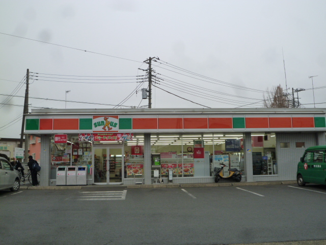 Convenience store. Thanks Atsugi Shimoogino store up (convenience store) 655m