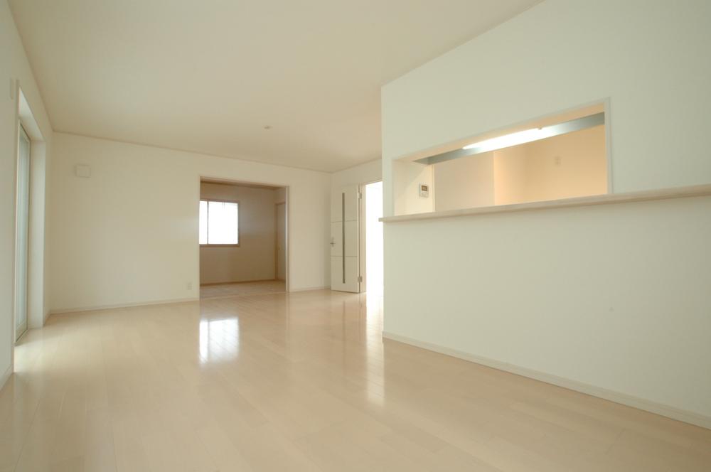 Same specifications photos (living). Please relax in the living room and spacious