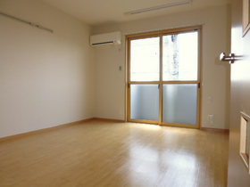 Living and room. Spacious Western-style 8 pledge ・ Air-conditioned