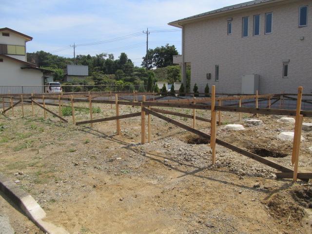 Local appearance photo. Local (08 May 2013) Shooting