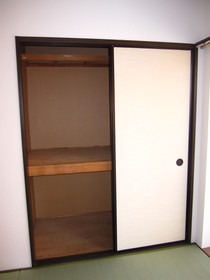 Other Equipment. West Japanese-style room