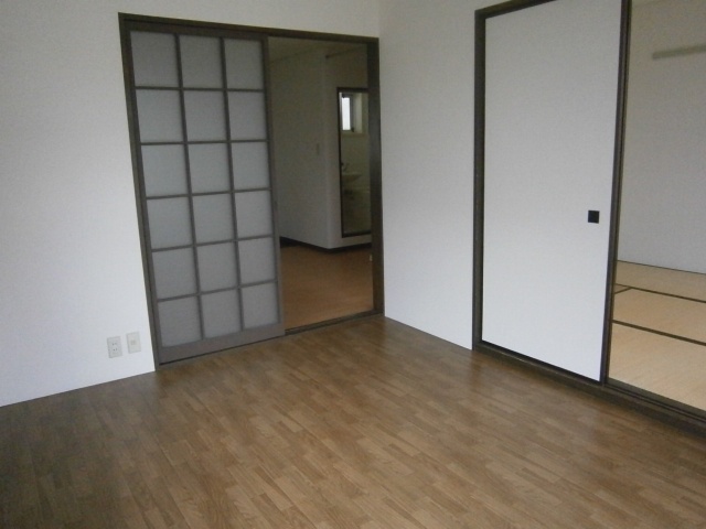 Living and room. Kosumohiru B