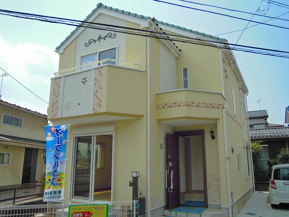 Rendering (appearance). Example of construction