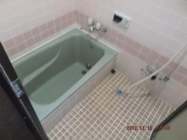 Bathroom. Bathing is established a new unit bus. Hot water supply is automatic hot water supply ・ Hot water plus ・ Cold winter with add cooking function also warm you can slowly bathing (photo is a picture of the pre-reform)