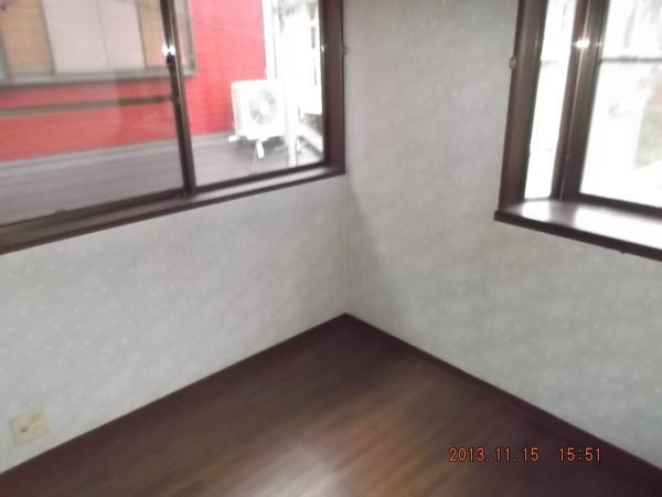Non-living room. The second floor is a 6-quires of Western-style. Cross LED lighting fixtures and Chokawa, And house-cleaning and established a new fire alarm. (Photo is a picture of pre-reform)
