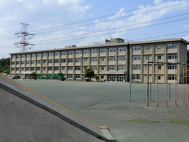 Primary school. Ryonan until elementary school 1590m