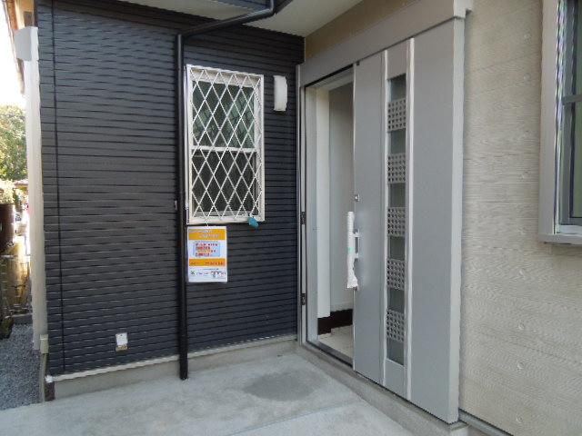 Entrance. Local (11 May 2013) Shooting