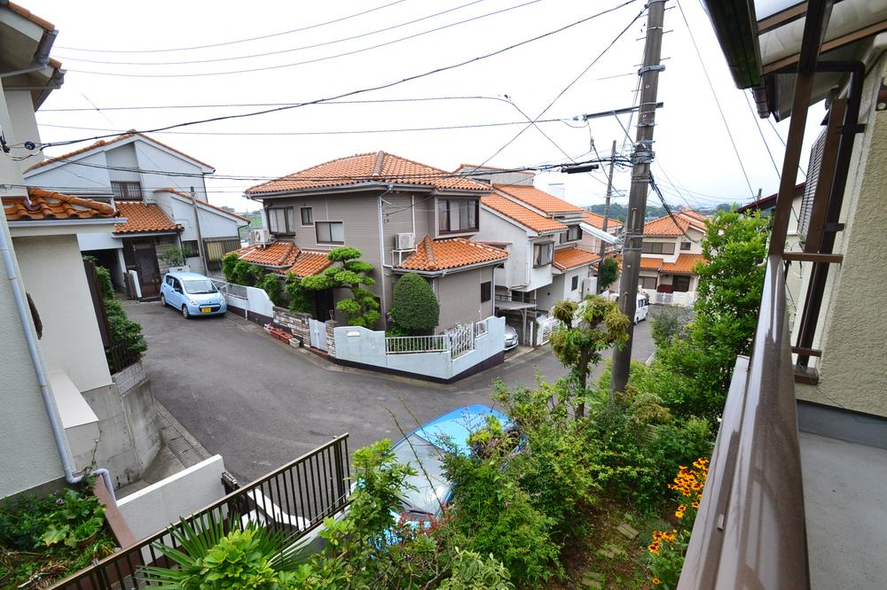View photos from the dwelling unit. View from the site (December 2013) Shooting